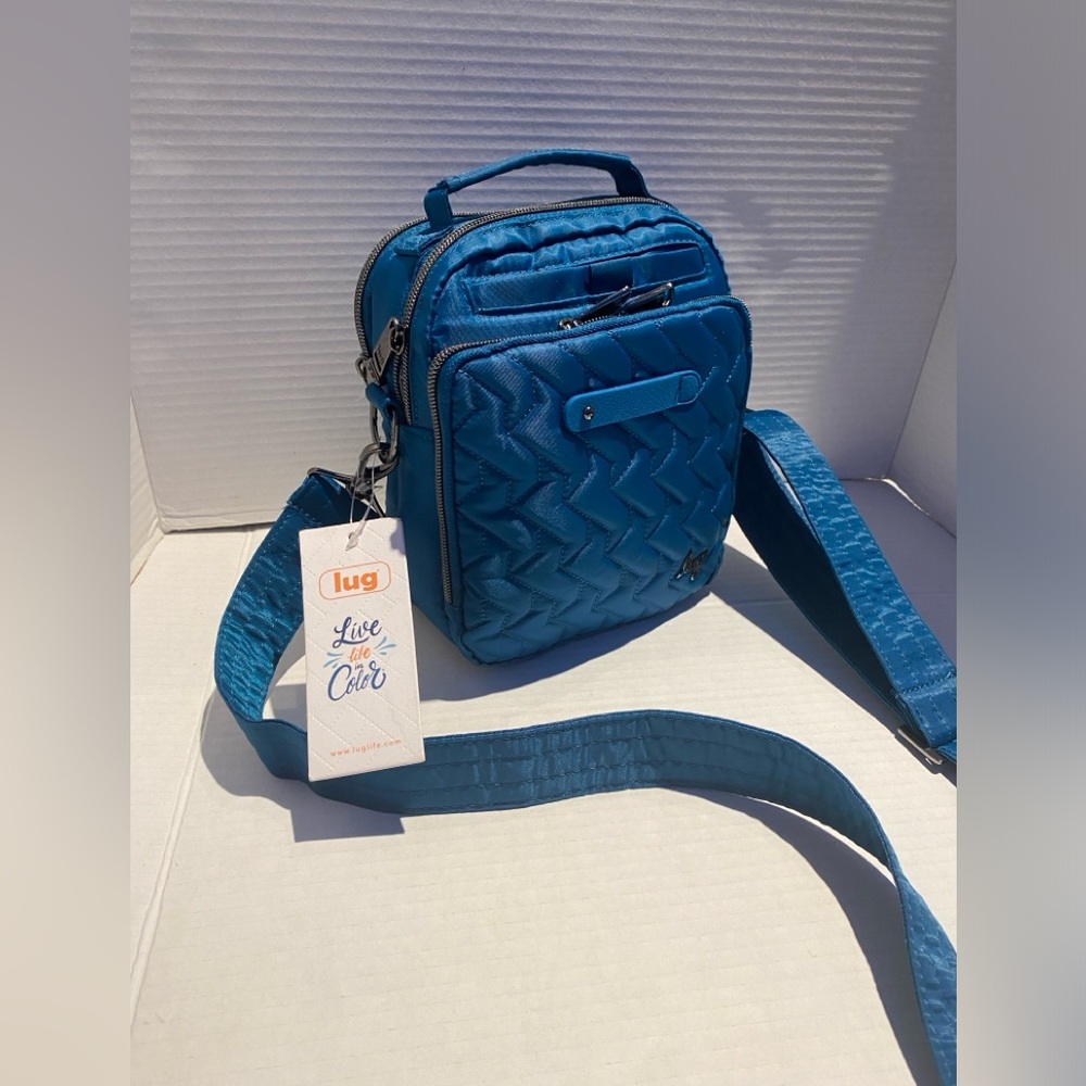 Lug Navy Quilted Messenger Bag🩵 - Picture 4 of 15